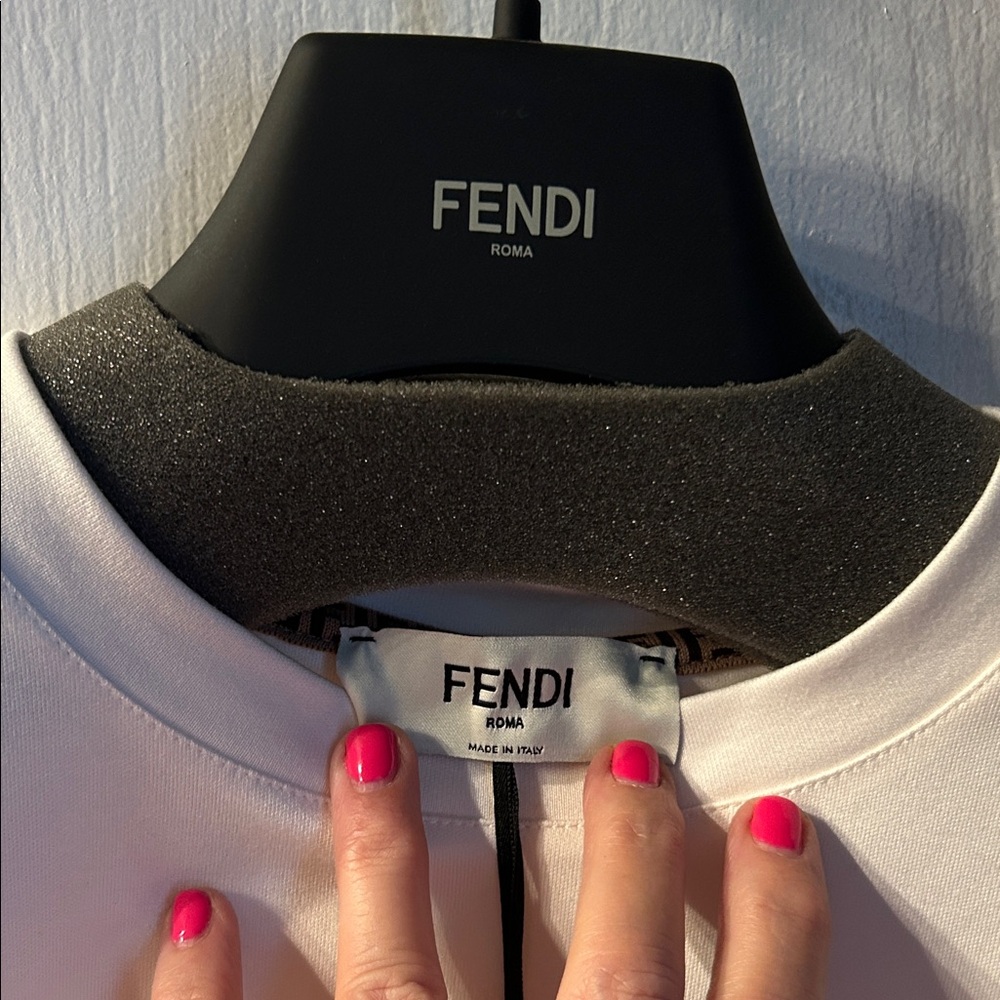 Fendi womens tee - Picture 5 of 11